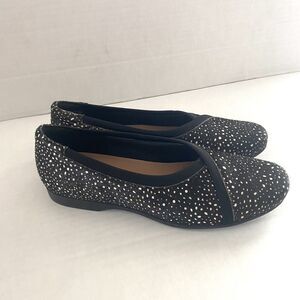 Clarks Fur Animal Print Ballet Flats Women's Size  9.5 M Black/White EUC
